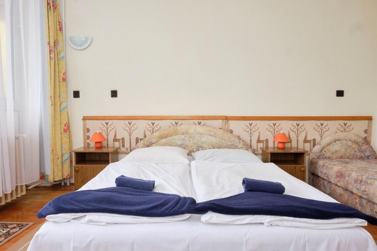Retro Lido - Vonyarcvashegy Hotel Bagian luar foto