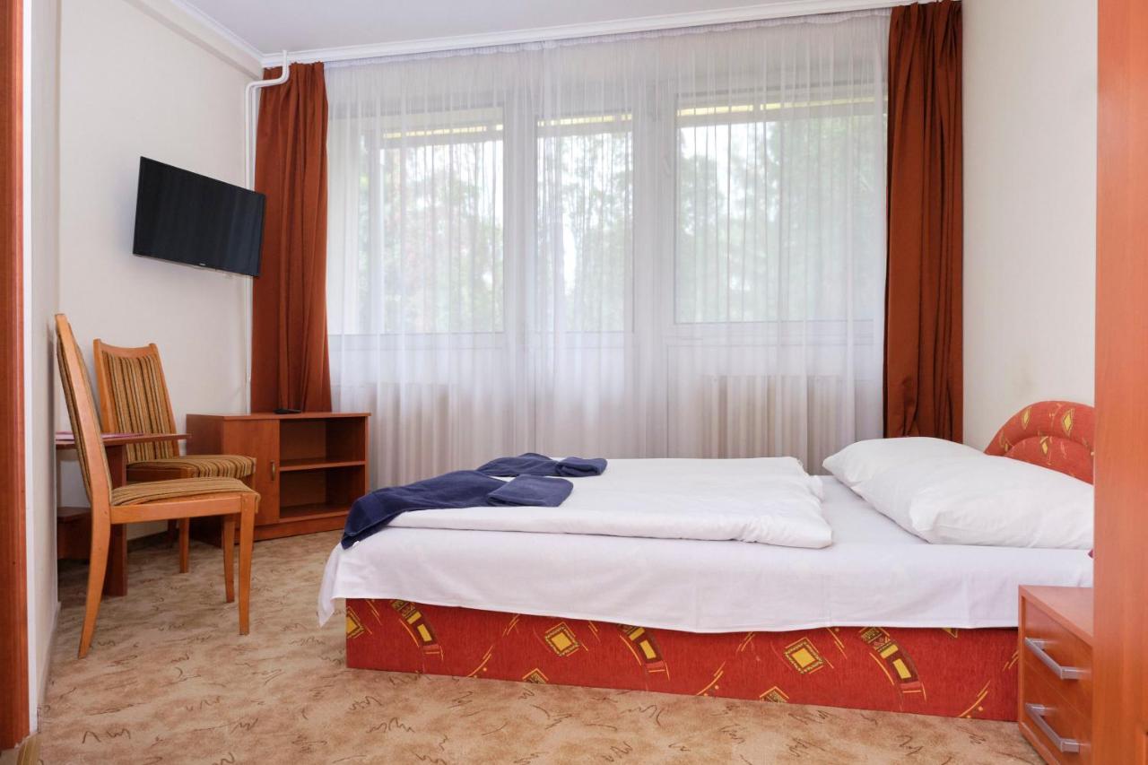 Retro Lido - Vonyarcvashegy Hotel Bagian luar foto